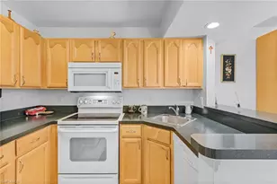 11822 Quail Run Dr, Fort Myers, FL 33908 - Photo 13