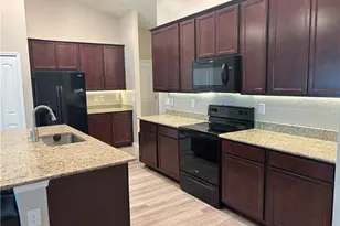 1005 SW 36th St, Cape Coral, FL 33914 - Photo 9