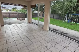 537 SE 1st Terrace, Cape Coral, FL 33990 - Photo 15