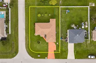 302 NE 24th Ave, Cape Coral, FL 33909 - Photo 3