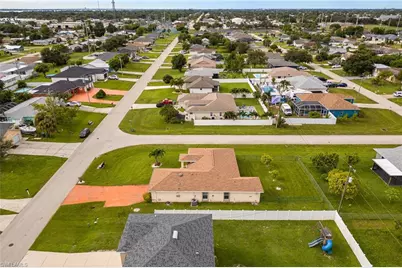 302 NE 24th Ave, Cape Coral, FL 33909 - Photo 35