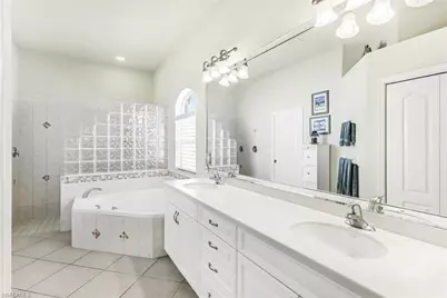 1911 SE 35th St, Cape Coral, FL 33904 - Photo 21