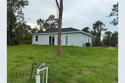 1037 Macy St E, Lehigh Acres, FL 33974 - Photo 13