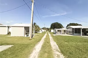 231 Palm Ave NW, Moore Haven, FL 33471 - Photo 17