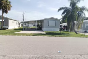 231 Palm Ave NW, Moore Haven, FL 33471 - Photo 1