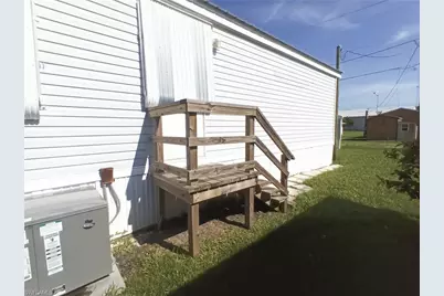 231 Palm Ave NW, Moore Haven, FL 33471 - Photo 9