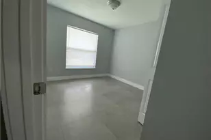 1333 NE 15th Ln, Cape Coral, FL 33909 - Photo 15