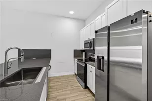 2942/2944 SW 7th Pl, Cape Coral, FL 33914 - Photo 11