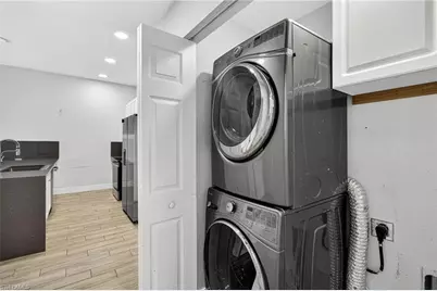 2942/2944 SW 7th Pl, Cape Coral, FL 33914 - Photo 9