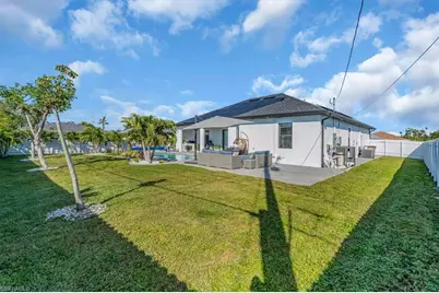 116 SE 5th Pl, Cape Coral, FL 33990 - Photo 33