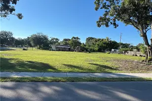 217 Adams Ave W, Immokalee, FL 34142 - Photo 1