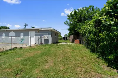 117 Texas Rd, Lehigh Acres, FL 33936 - Photo 15