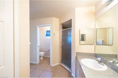 334 NE 17th St, Cape Coral, FL 33909 - Photo 23