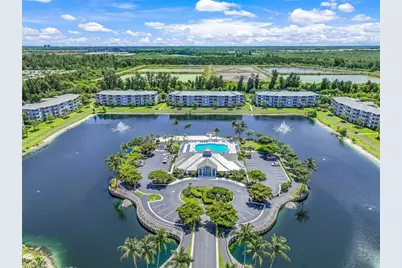 16625 Lake Circle Dr #518, Fort Myers, FL 33908 - Photo 9