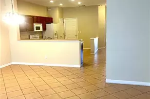 8361 Village Edge Cir, Fort Myers, FL 33919 - Photo 5