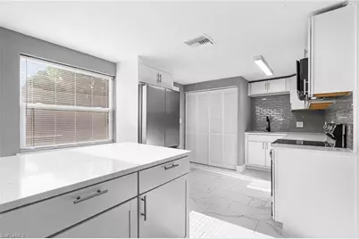 4472 E Riverside Dr, Fort Myers, FL 33905 - Photo 11