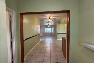 205 NE 9th Ct, Cape Coral, FL 33909 - Photo 5