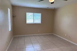 205 NE 9th Ct, Cape Coral, FL 33909 - Photo 11