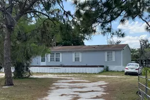 810 N Jinete St, Clewiston, FL 33440 - Photo 1