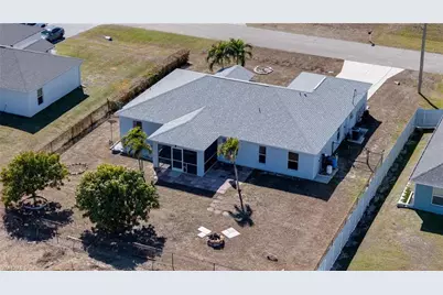 4305 NE 20th Pl, Cape Coral, FL 33909 - Photo 33