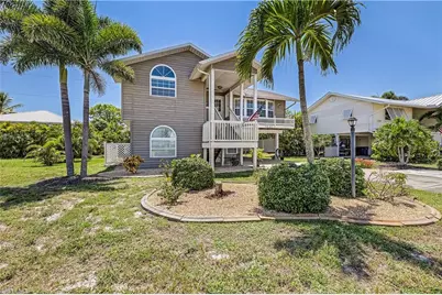 7841 Breakwater Ct, Bokeelia, FL 33922 - Photo 27