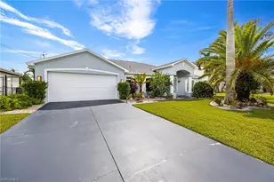 2017 SE 17th Pl, Cape Coral, FL 33990 - Photo 3