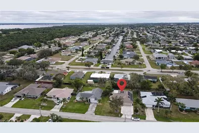 2304 SE 8th Ter, Cape Coral, FL 33990 - Photo 25