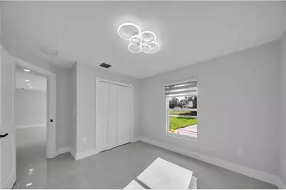 924 Macy St E, Lehigh Acres, FL 33974 - Photo 9