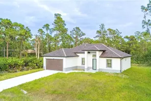 729 Giorgio Ave S, Lehigh Acres, FL 33974 - Photo 3