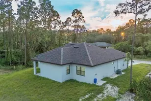 729 Giorgio Ave S, Lehigh Acres, FL 33974 - Photo 5
