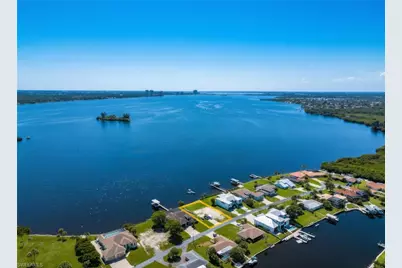 2053 Club House Rd, North Fort Myers, FL 33917 - Photo 5