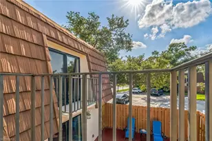 1428 Park Shore Cir, Fort Myers, FL 33901 - Photo 3