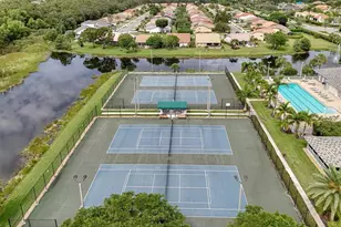 8207 Breton Cir, Fort Myers, FL 33912 - Photo 27