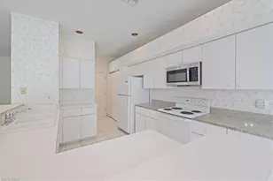 8207 Breton Cir, Fort Myers, FL 33912 - Photo 7
