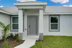 833 Chantilly St E, Lehigh Acres, FL 33974 - Photo 1