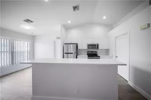 1213 NE 6th Ave, Cape Coral, FL 33909 - Photo 5