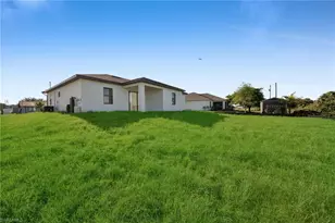 3102 Douglas Ave S, Lehigh Acres, FL 33976 - Photo 35