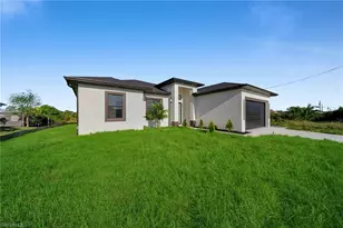 3102 Douglas Ave S, Lehigh Acres, FL 33976 - Photo 3