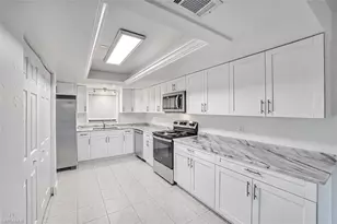 10022 Oxfordshire Ln, Fort Myers, FL 33908 - Photo 17