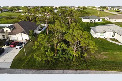 409 NW 26th Pl, Cape Coral, FL 33993 - Photo 3