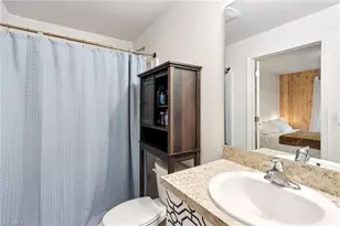 1607 NE 35th Ln, Cape Coral, FL 33909 - Photo 11