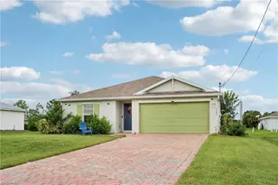 1607 NE 35th Ln, Cape Coral, FL 33909 - Photo 29