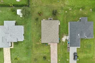 1607 NE 35th Ln, Cape Coral, FL 33909 - Photo 19