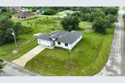 532 Long Island St E, Lehigh Acres, FL 33974 - Photo 5