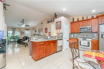 3043 SW 23rd Pl, Cape Coral, FL 33914 - Photo 5