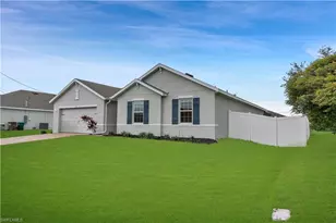 511 SW 26th Ave, Cape Coral, FL 33991 - Photo 3