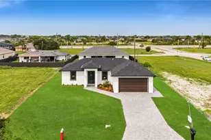 1922 NE 17th Ave, Cape Coral, FL 33909 - Photo 5