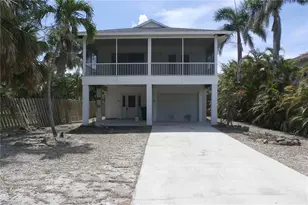 374 Connecticut St, Fort Myers Beach, FL 33931 - Photo 1