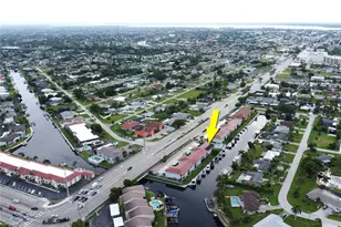 208 Cape Coral Pkwy E, Cape Coral, FL 33904 - Photo 43