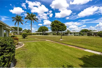 5569 Pendlewood Ln, Fort Myers, FL 33919 - Photo 33